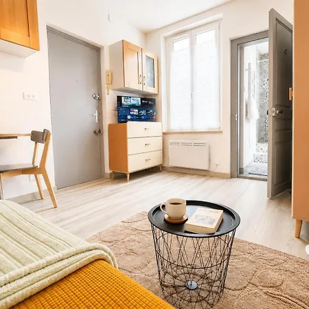 아파트 Centre - Petit Fonctionnel - Canape Convertible - Ideal Courts Sejours - Proche Gare Et Du Centre-ville - Wifi - Cuisine Equipee - Salle De Bain - Parking Facile *
