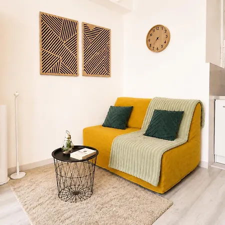 아파트 Centre - Petit Fonctionnel - Canape Convertible - Ideal Courts Sejours - Proche Gare Et Du Centre-ville - Wifi - Cuisine Equipee - Salle De Bain - Parking Facile *