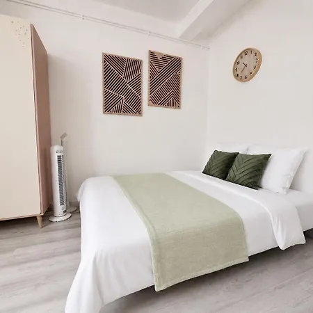 Centre - Petit Fonctionnel - Canape Convertible - Ideal Courts Sejours - Proche Gare Et Du Centre-ville - Wifi - Cuisine Equipee - Salle De Bain - Parking Facile * Troyes